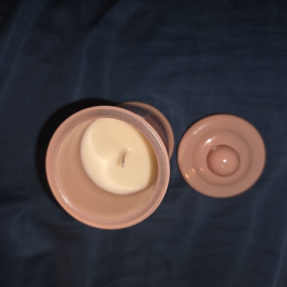 Brand New Spring Candle Set - Picture 4 of 5